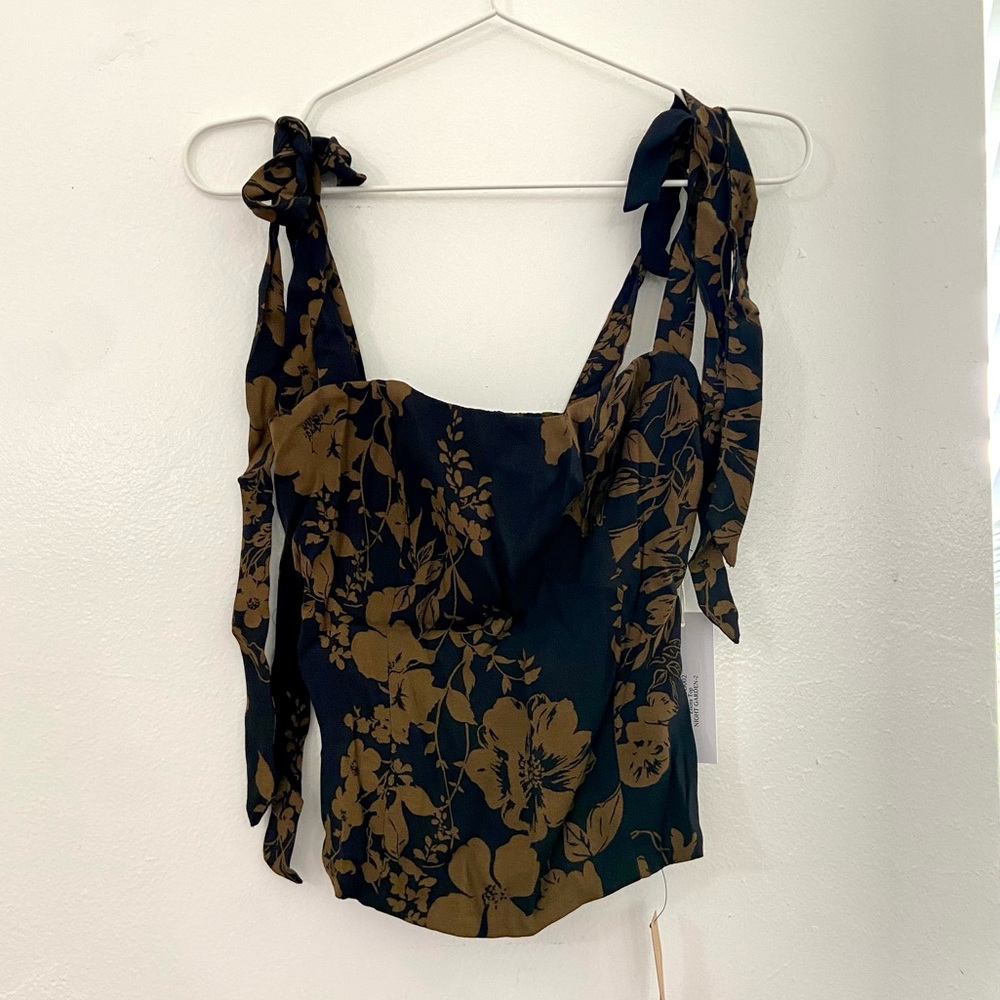 BNWT Reformation Ellora Top in Night garden print